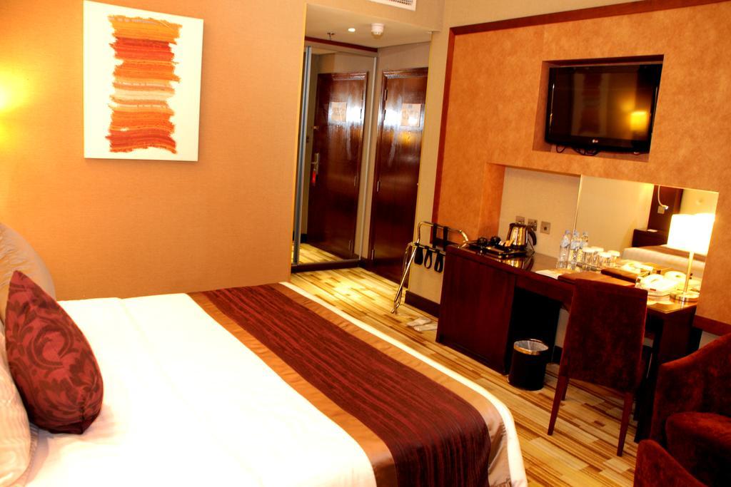Monaco Hotel Dubai Ngoại thất bức ảnh